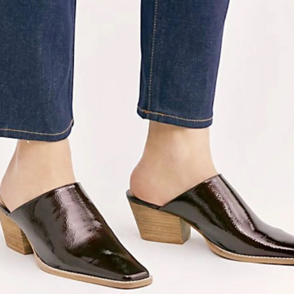 New Free People Bryant 5, 6, 7, 8, 10 Red Brown Faux Leather Wood Clogs / Mules